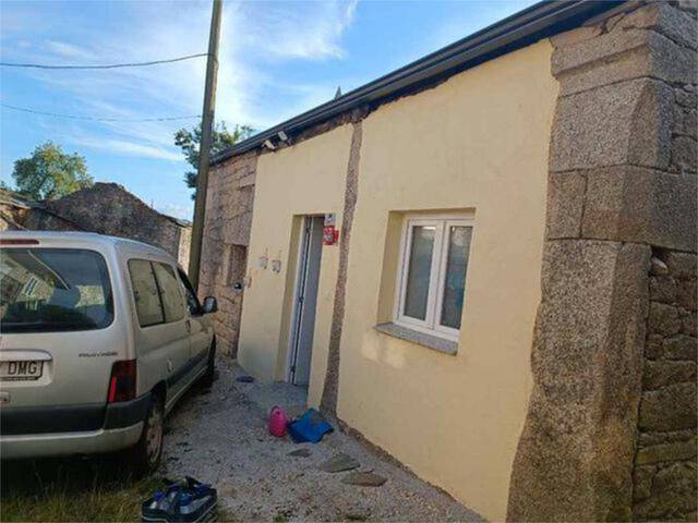 Casa-chalet en Venta en Guntín