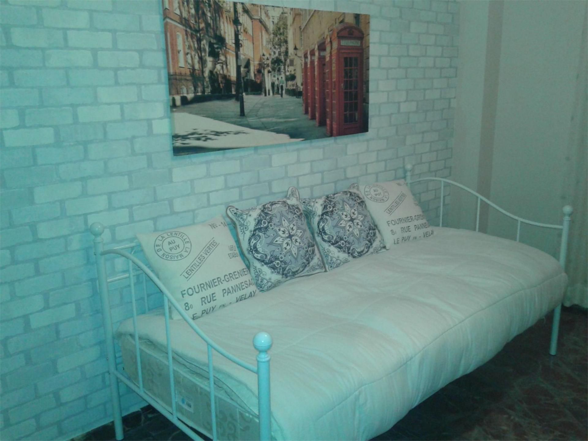 Bedroom of Flat to rent in Badajoz Capital  with Air Conditioner, Heating and Private garden