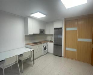 Cuina de Apartament de lloguer en Las Palmas de Gran Canaria amb Terrassa