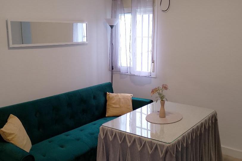 Photo 1 of Flat for sale in Calle Logroño, 15, Bellavista, Sevilla