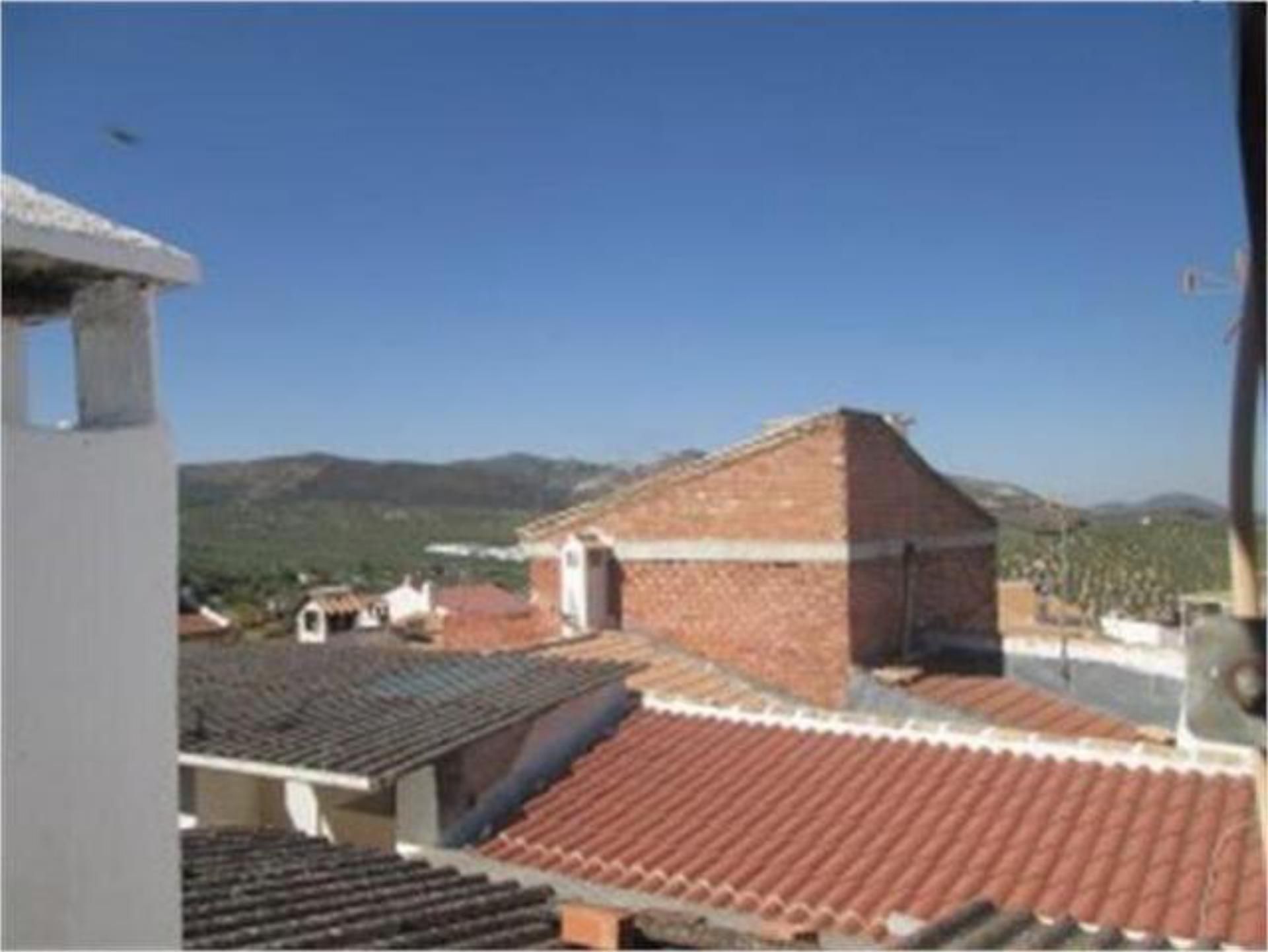 Vista exterior de Casa o xalet en venda en Castillo de Locubín amb Terrassa