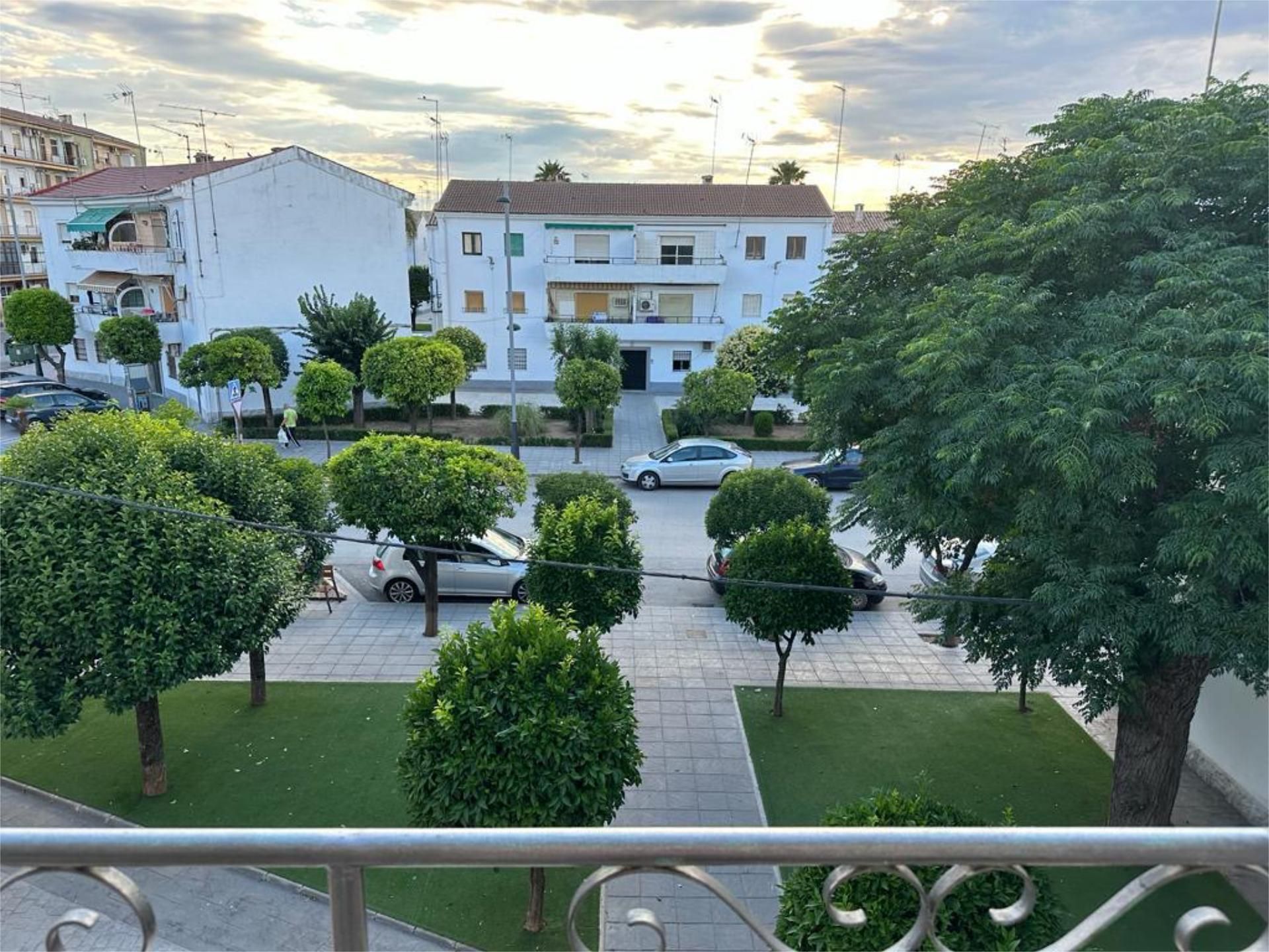 Exterior view of Flat to share in Andújar  with Air Conditioner, Heating and Parquet flooring