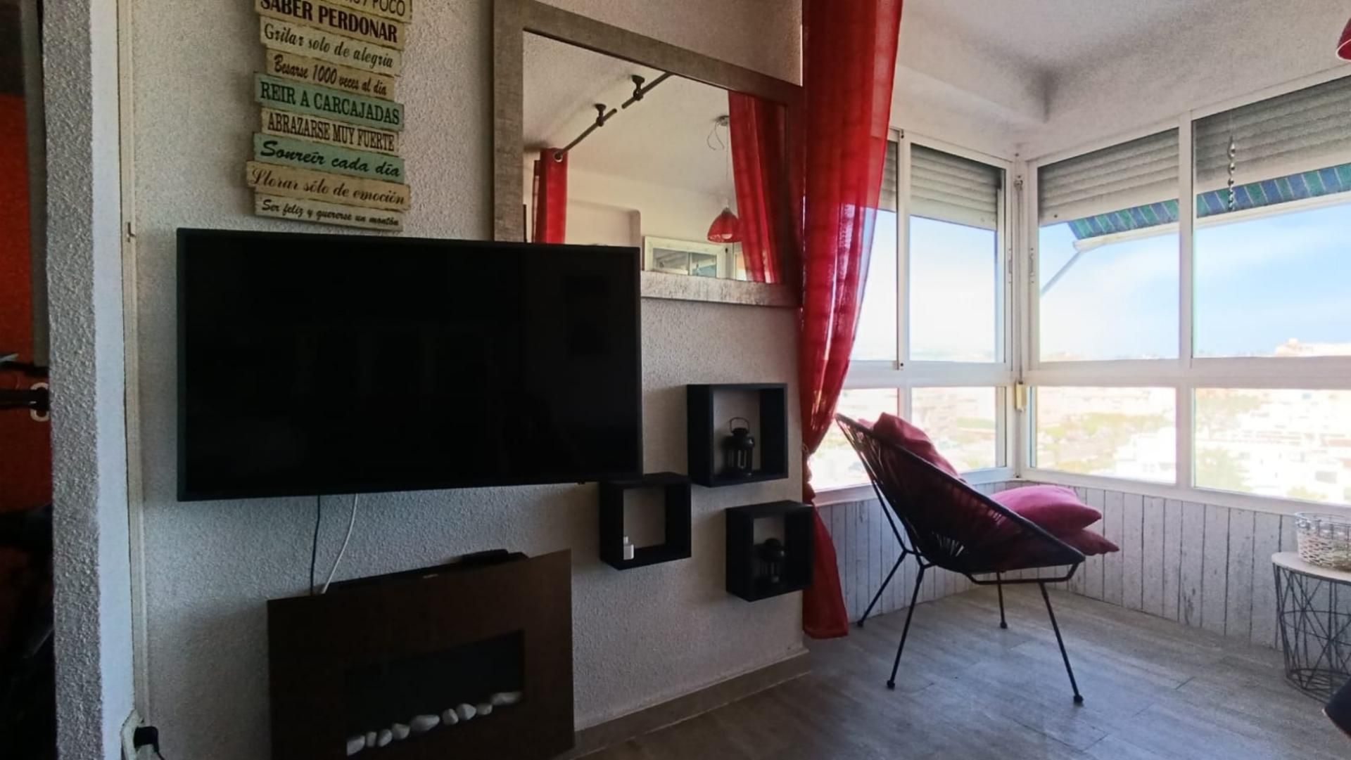 Sala d'estar de Pis en venda en Algarrobo amb Aire condicionat