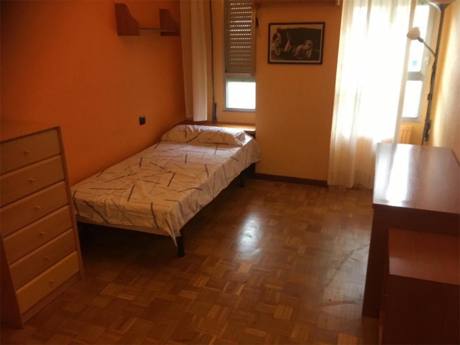 Flat to share in Jose Pablo Ulibarri Xenda, 10, Aranbizkarra