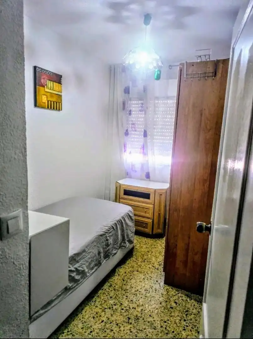 Room in Calle Río Manzanares, 34, San Nicasio Bedroom of Ground floor for share in Leganés with Heating, Furnished and Oven