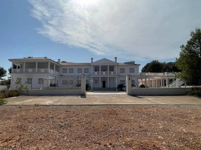 Casa-chalet en Venta, 2 en Los Pinares - La Masia