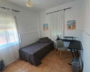 Dormitori de Casa o xalet per a compartir en Bollullos de la Mitación