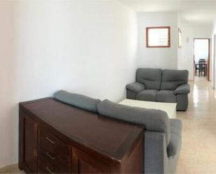 Sala d'estar de Àtic de lloguer en Telde amb Terrassa i Moblat