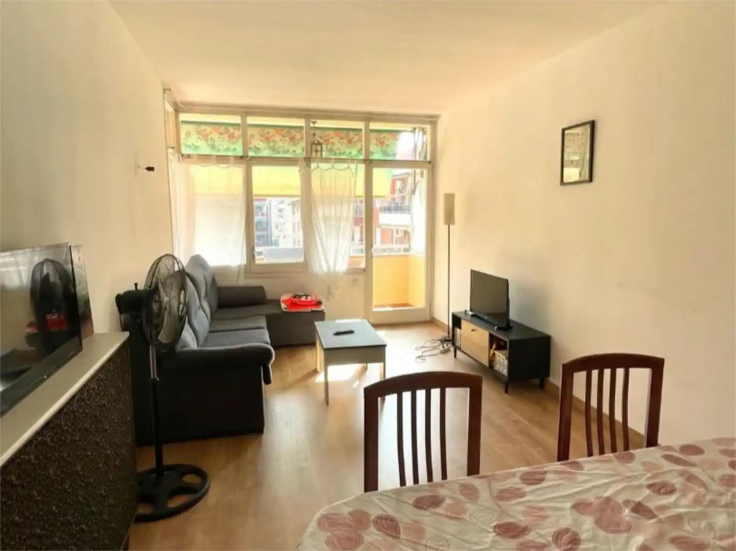 Room in Carrer de Berlín, 62, Sants Living room of Flat for share in Barcelona with Heating, Terrace and Furnished