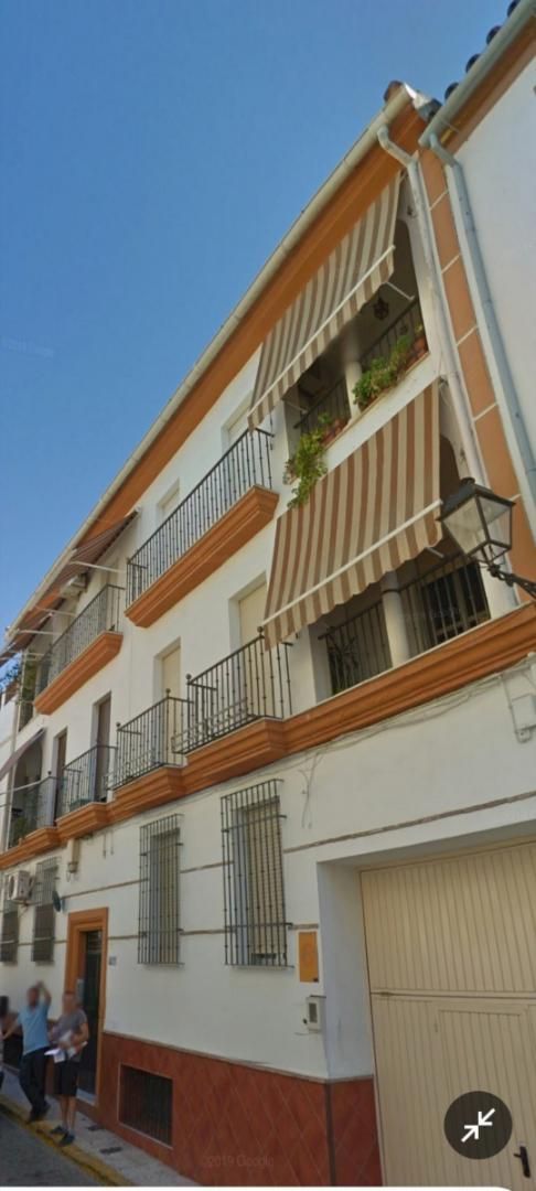 Vista exterior de Pis en venda en Aguilar de la Frontera amb Aire condicionat, Terrassa i Balcó