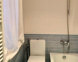 Bathroom of Single-family semi-detached to rent in Bueu  with Heating, Parquet flooring and Furnished