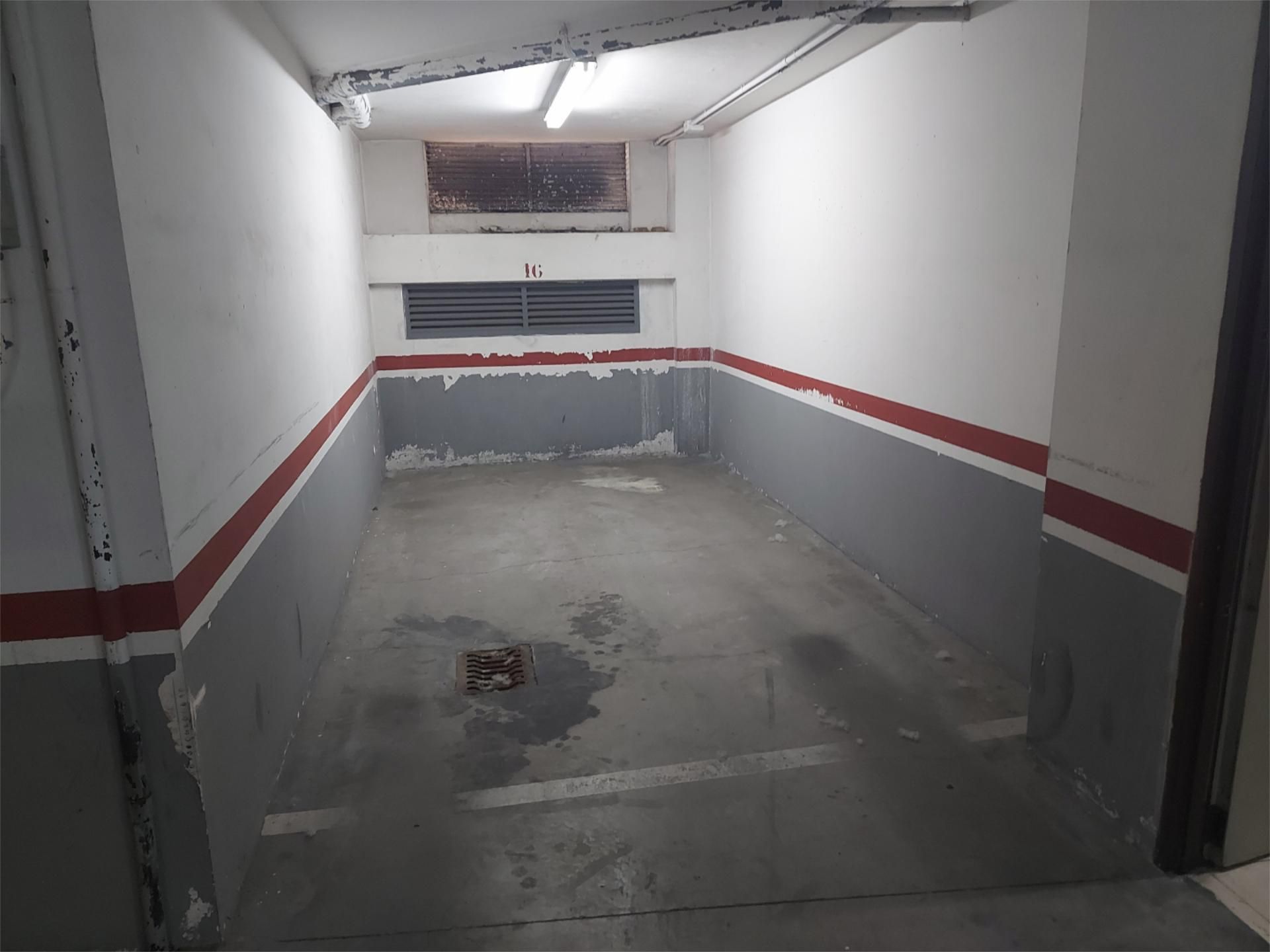 Garage to rent in Villaquilambre