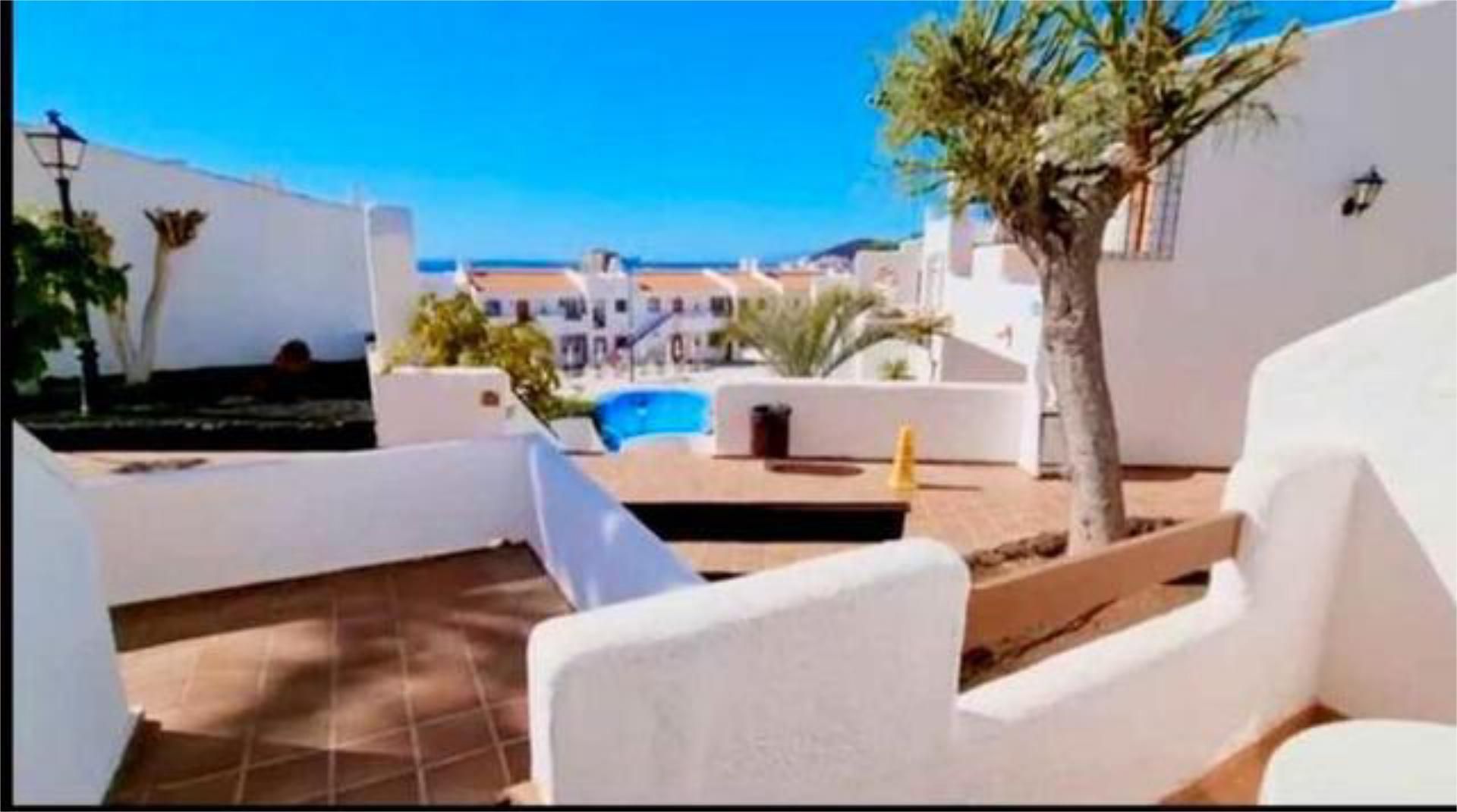 Vista exterior de Estudio en venta en Arona con Jardín privado, Terraza y Piscina