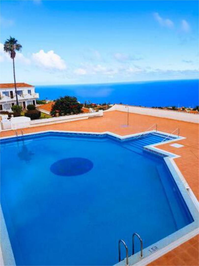 Piscina de Apartament en venda en Tacoronte amb Terrassa i Piscina