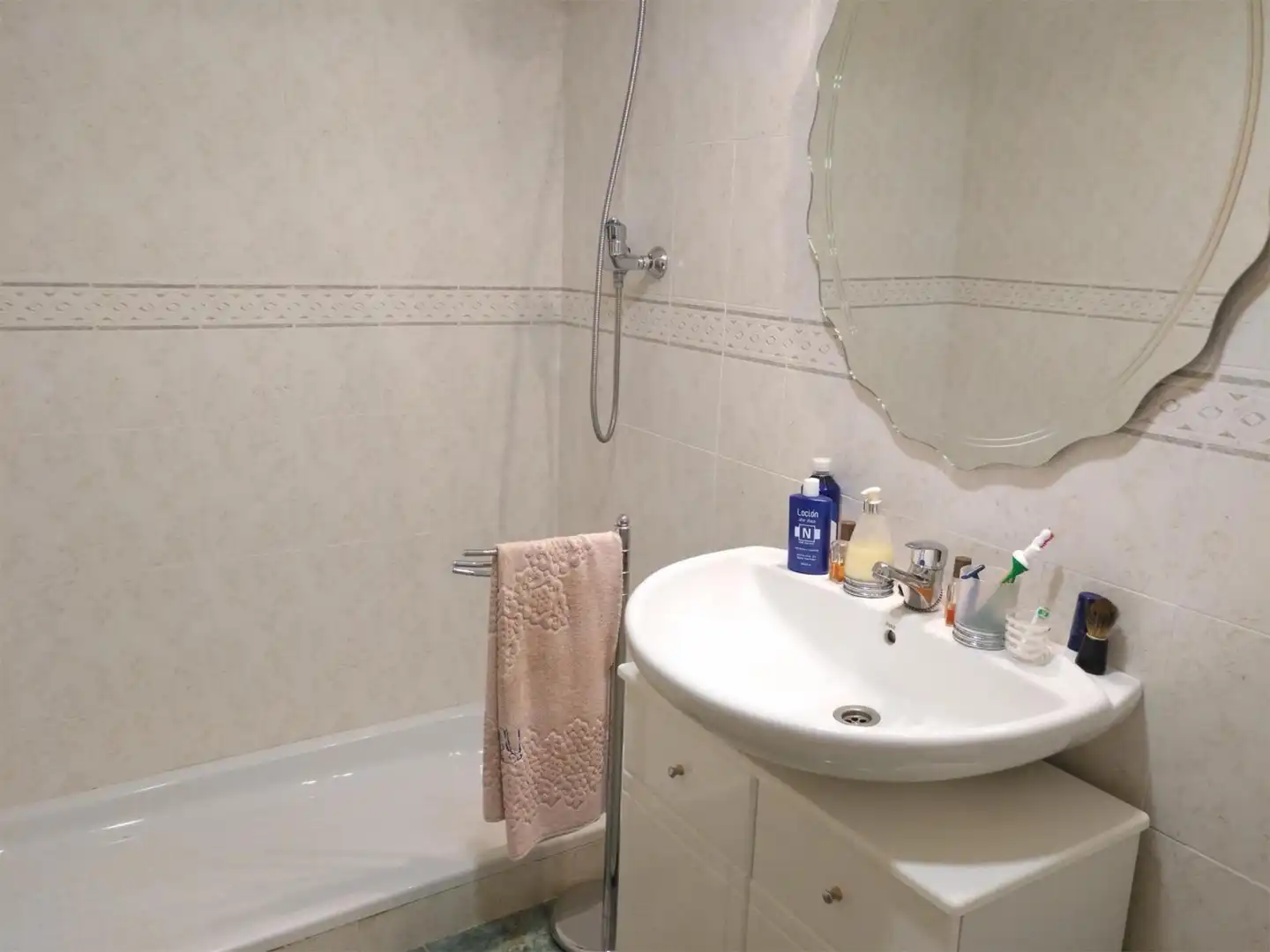 Detached homes for sale in Avinguda Científic Avel·li Corm, 21, Moncófar Pueblo Bathroom of Detached homes for sale in Moncofa with Air Conditioner and Balcony