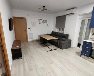 Living room of Flat to share in  Jaén Capital  with Air Conditioner, Heating and Parquet flooring