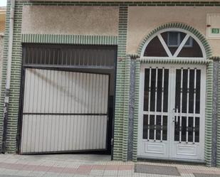 Außenansicht von Wohnung miete in Valverde de la Virgen mit Parkett, Terrasse und Möbliert
