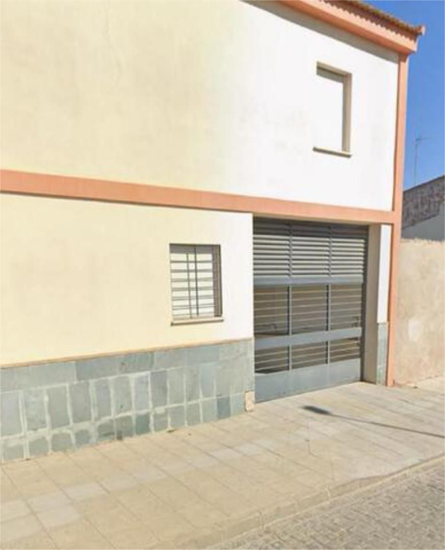 Exterior view of Garage to rent in Pilas