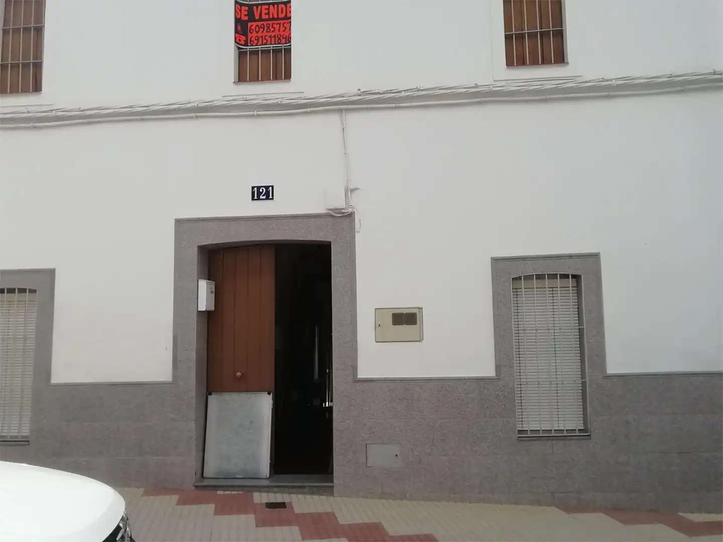 Casa adosada en venda a Calle Eras, 121, Castuera Vista exterior de Casa adosada en venda en Castuera amb Aire condicionat, Traster i Balcó