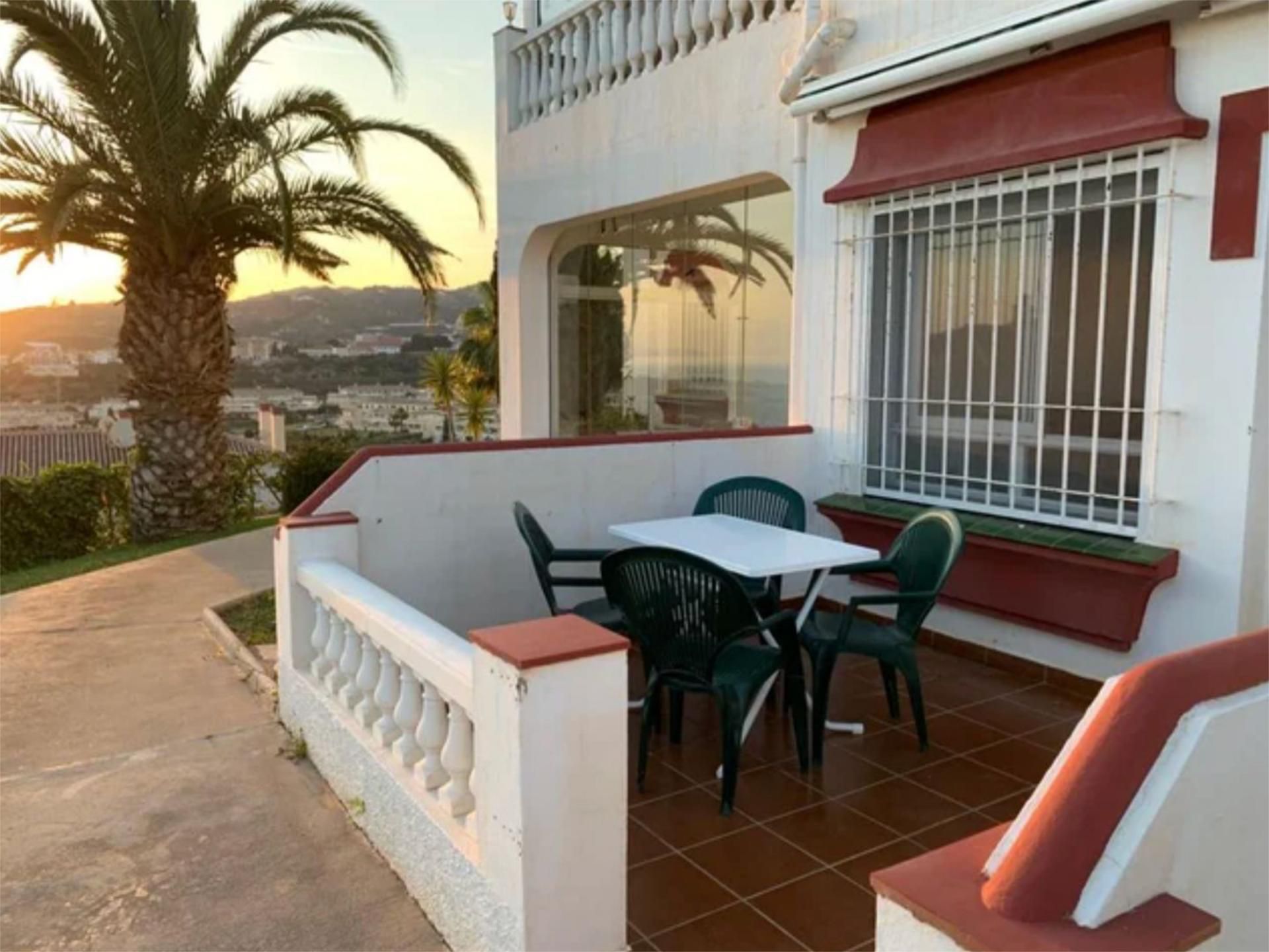 Vista exterior de Apartament en venda en Torrox amb Aire condicionat, Terrassa i Piscina