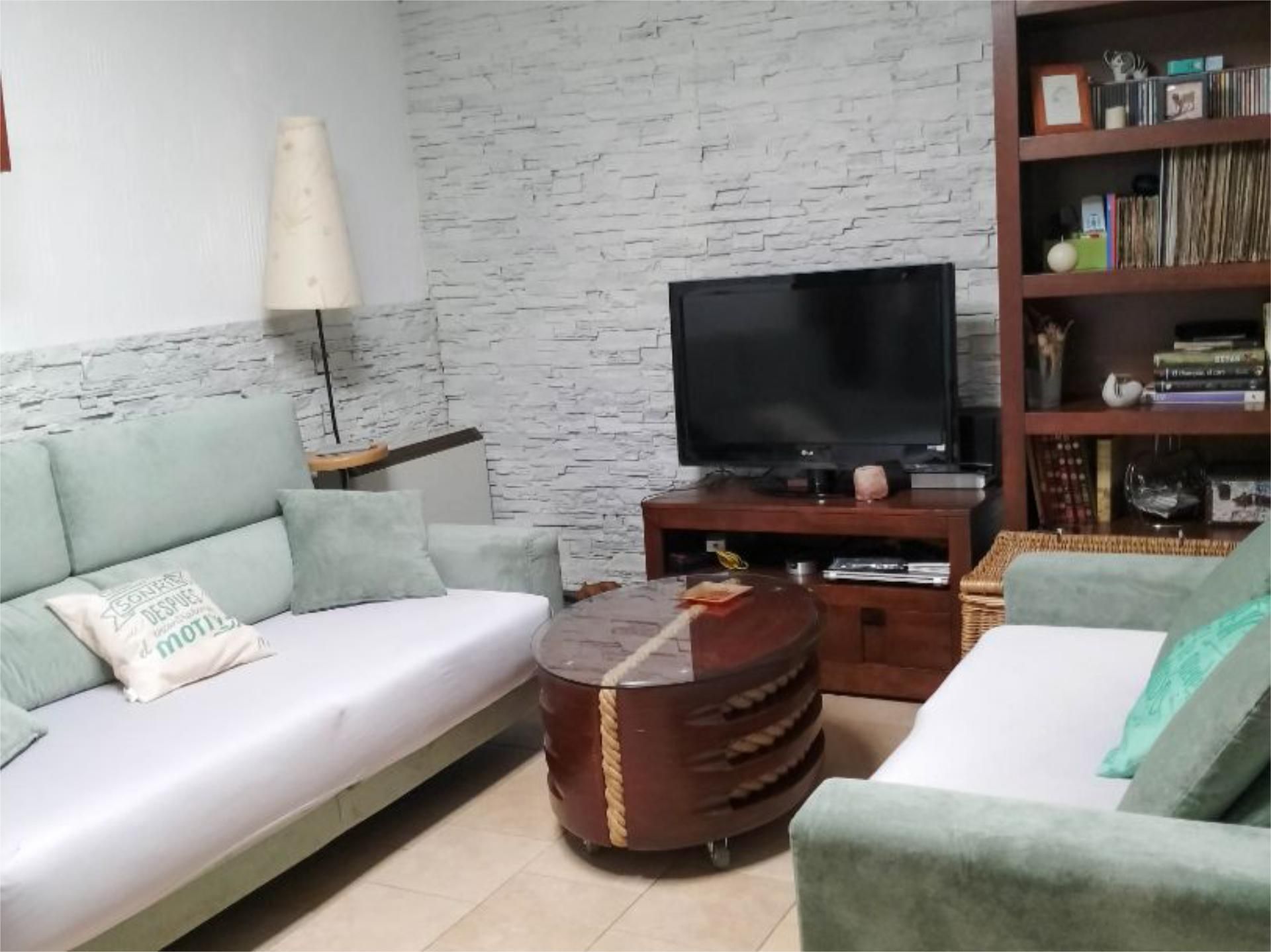 Living room of Flat for sale in Santa María del Tiétar  with Air Conditioner, Heating and Terrace