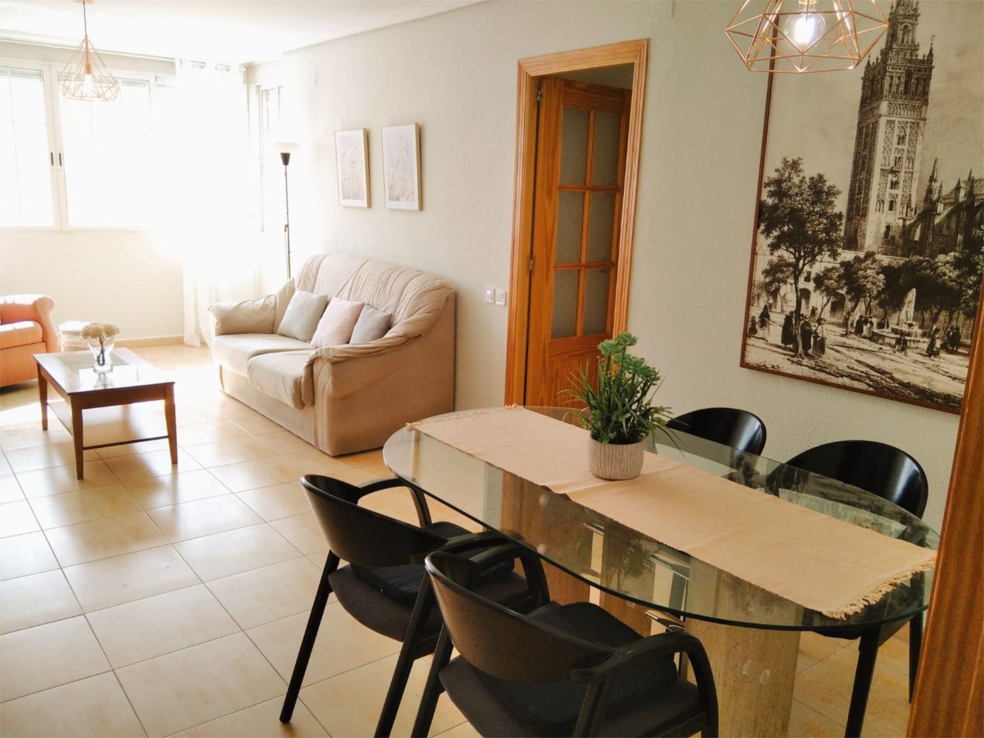 Living room of Flat to rent in  Sevilla Capital  with Air Conditioner and Balcony