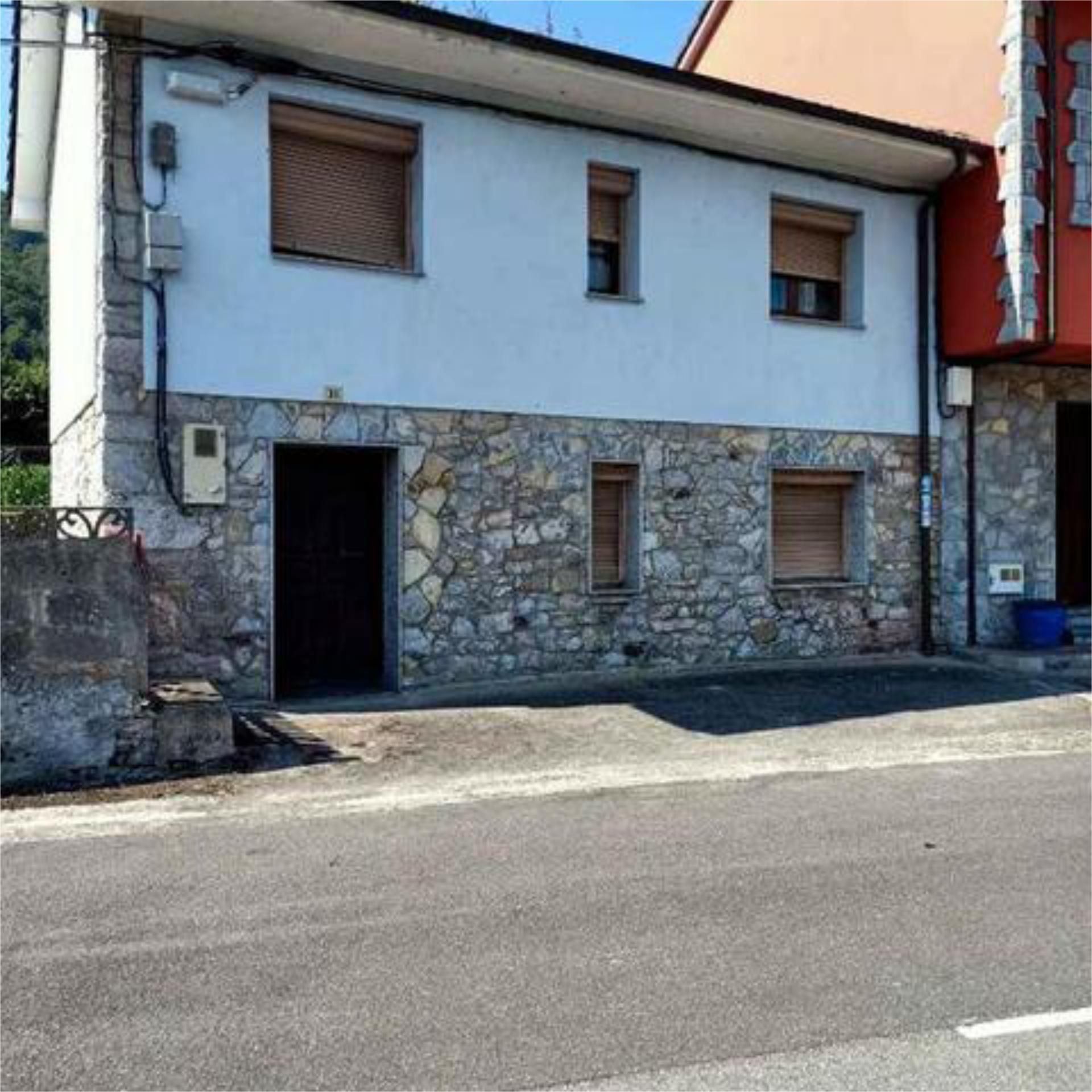 Vista exterior de Casa o xalet en venda en Ribera de Arriba amb Jardí privat i Traster