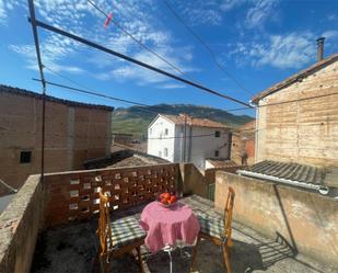 Außenansicht von Wohnung zum verkauf in Santa Eulalia Bajera mit Heizung, Privatgarten und Terrasse