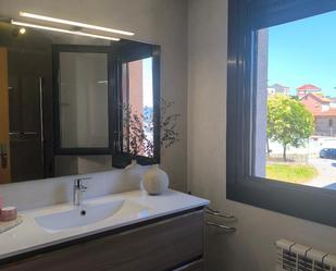 Bathroom of Flat for sale in Vigo   with Heating, Parquet flooring and Storage room