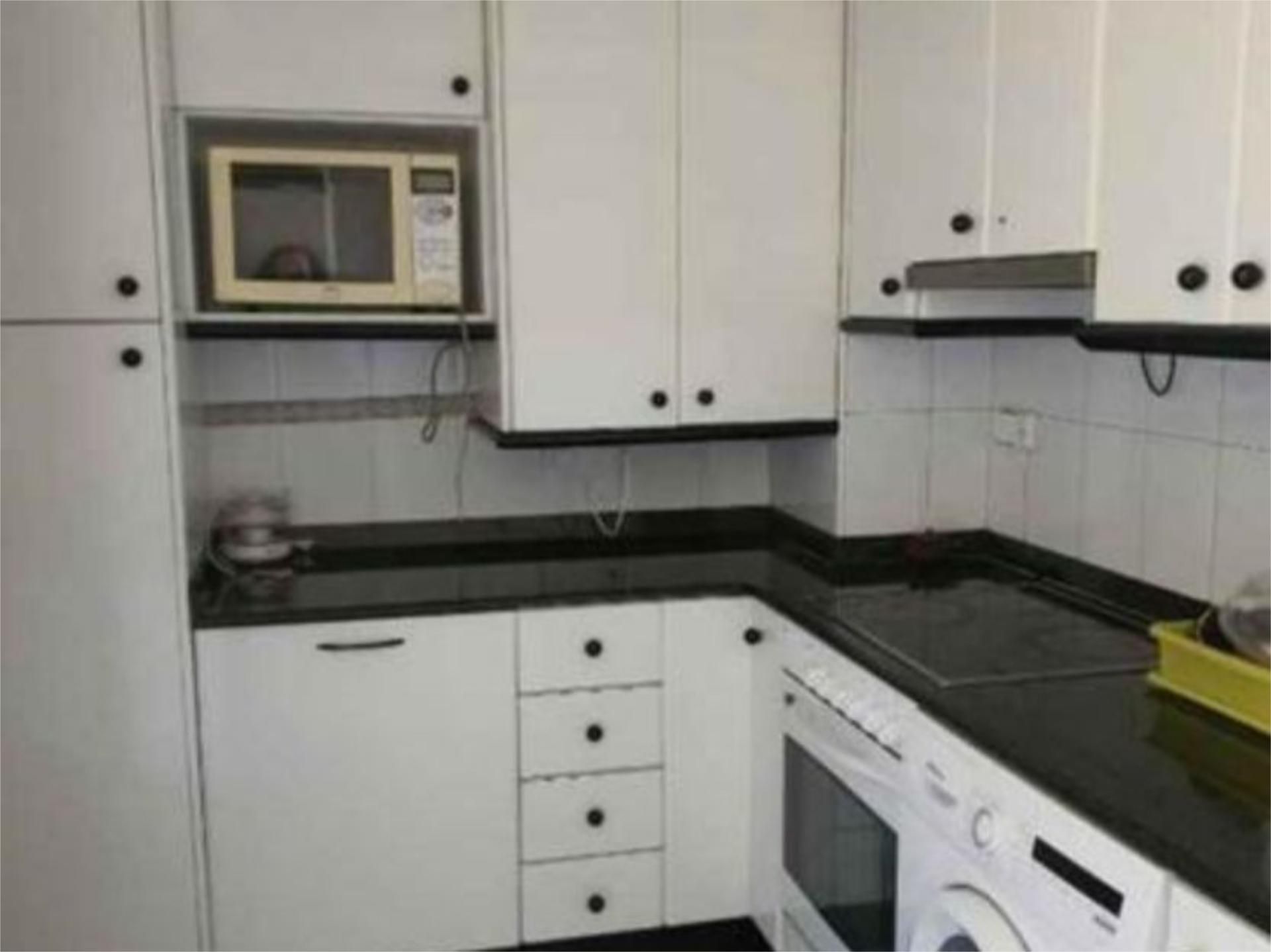 Kitchen of Flat to share in Santander  with Heating, Parquet flooring and Furnished