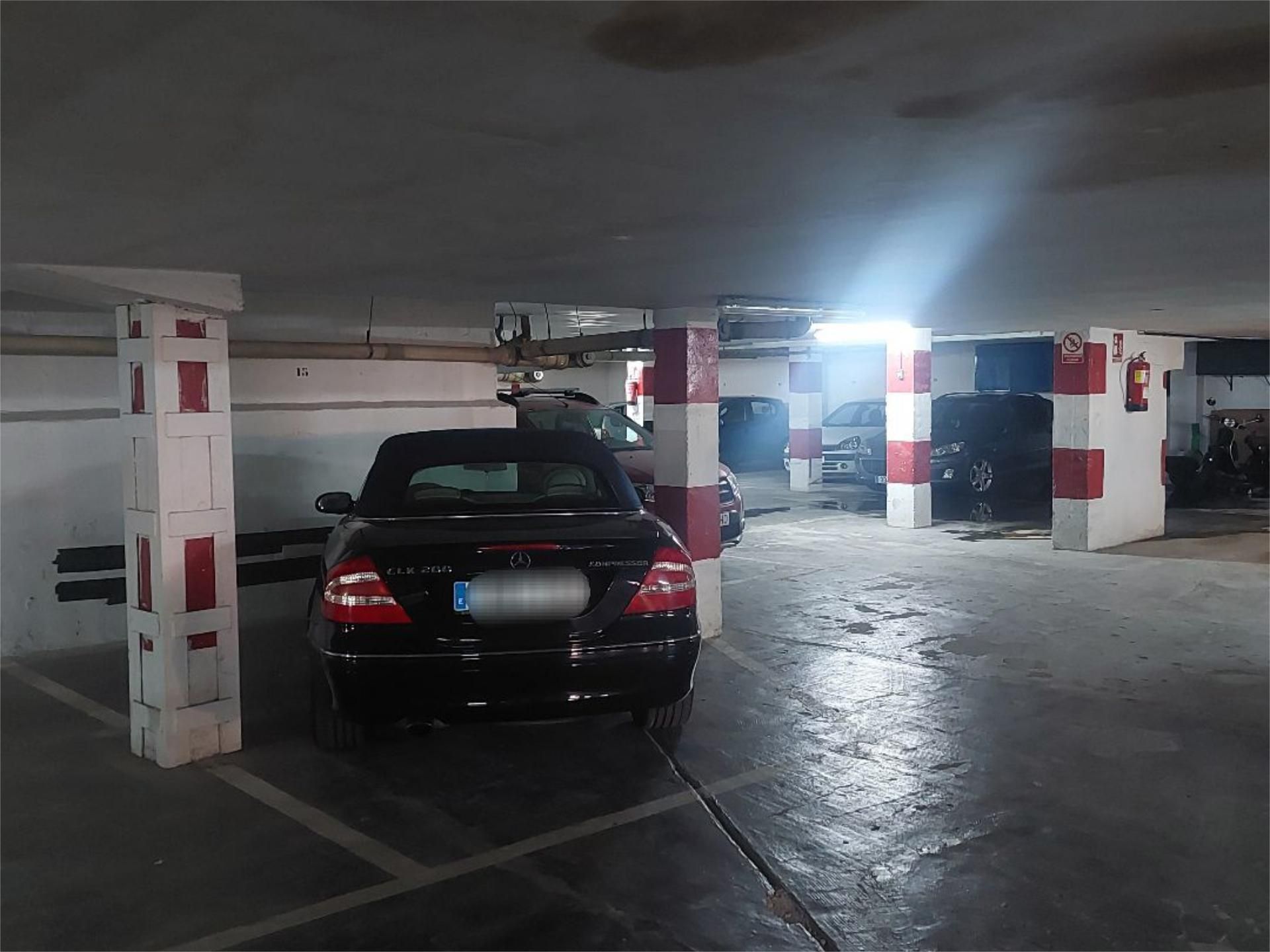 Aparcament de Garatge en venda en  Sevilla Capital