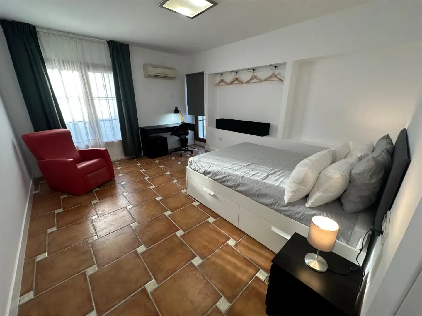 Habitación en Calle la Zarzuela, 111, Capellanía - Retamar Habitación de Casa o chalet para compartir en Alhaurín de la Torre con Aire acondicionado, Calefacción y Jardín privado