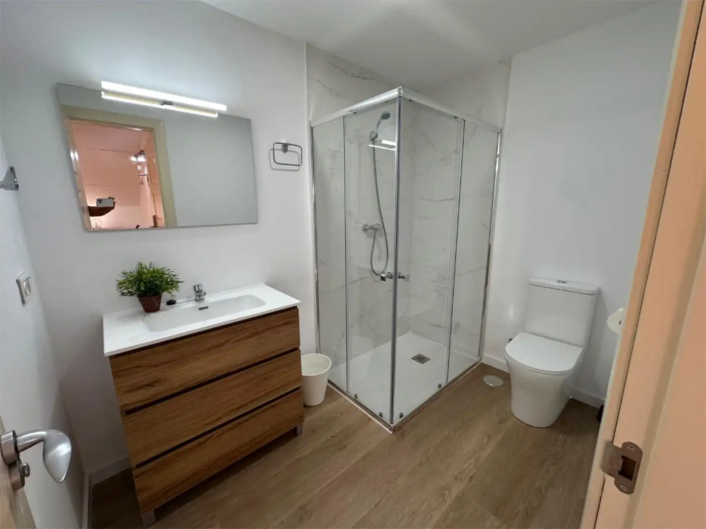 Habitación en Calle la Zarzuela, 111, Capellanía - Retamar Baño de Casa o chalet para compartir en Alhaurín de la Torre con Aire acondicionado, Calefacción y Jardín privado