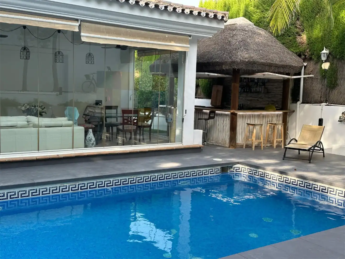 Habitación en Calle la Zarzuela, 111, Capellanía - Retamar Piscina de Casa o chalet para compartir en Alhaurín de la Torre con Aire acondicionado, Calefacción y Jardín privado