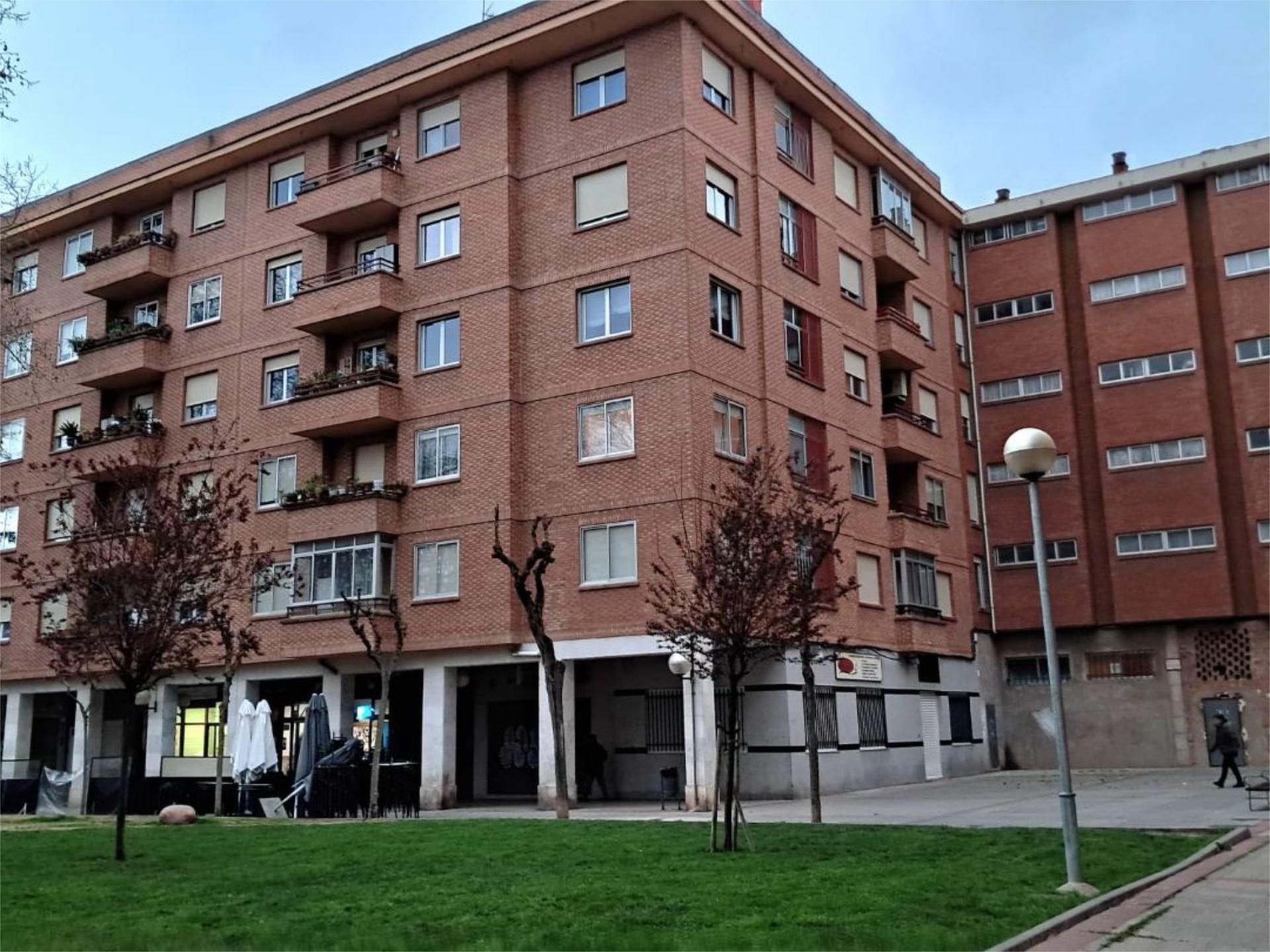 Pis per a compartir a Plaza Fermín Gurbindo, 2, San Millán - Ayuntamiento