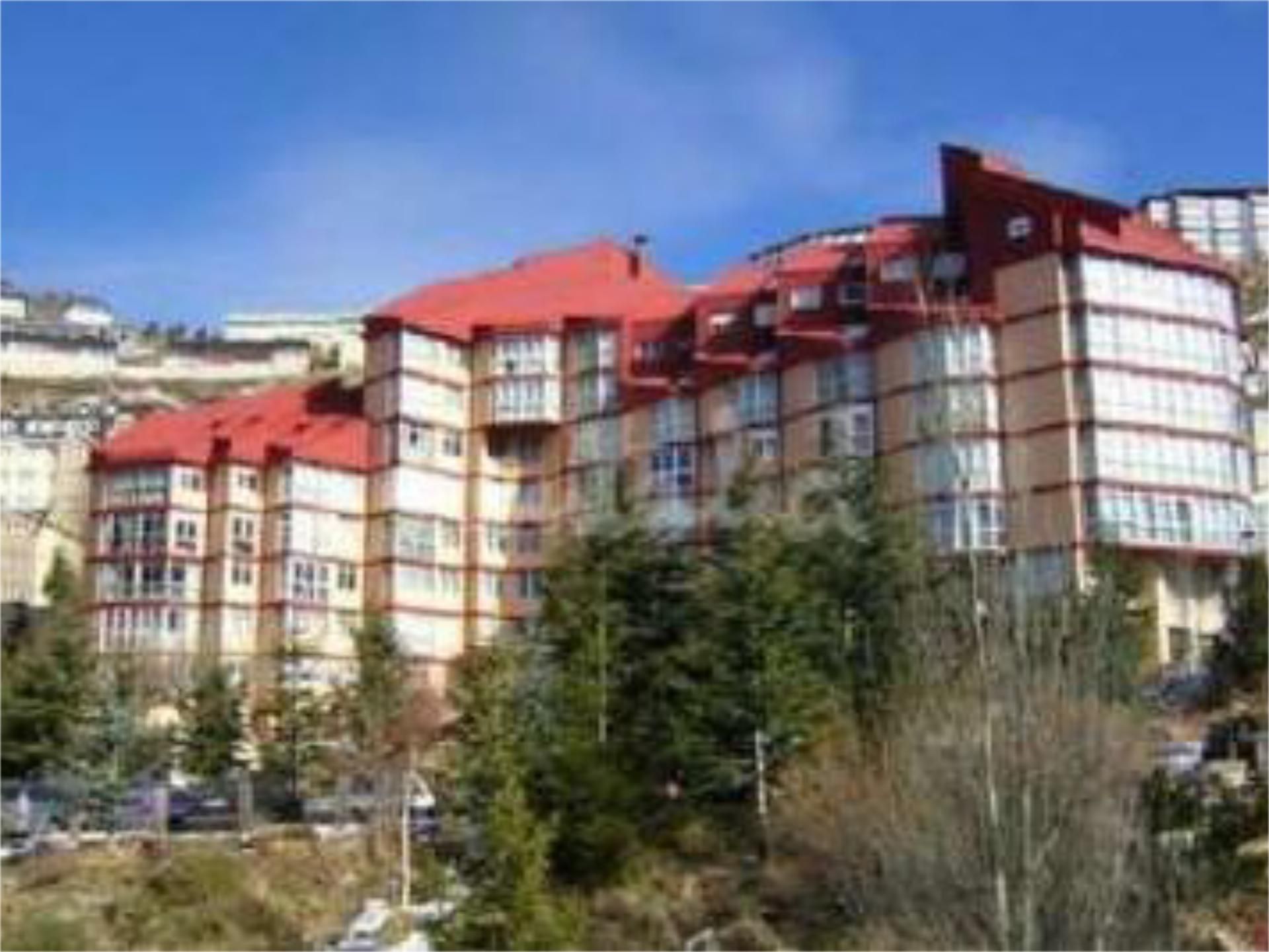 Vista exterior de Apartament de lloguer en Sierra Nevada amb Calefacció