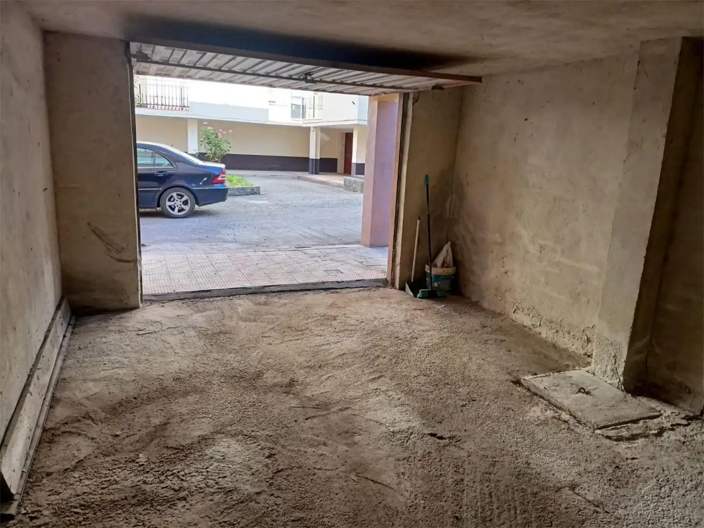 Parking de Piso en venta en Valle de Losa con Amueblado y Balcón
