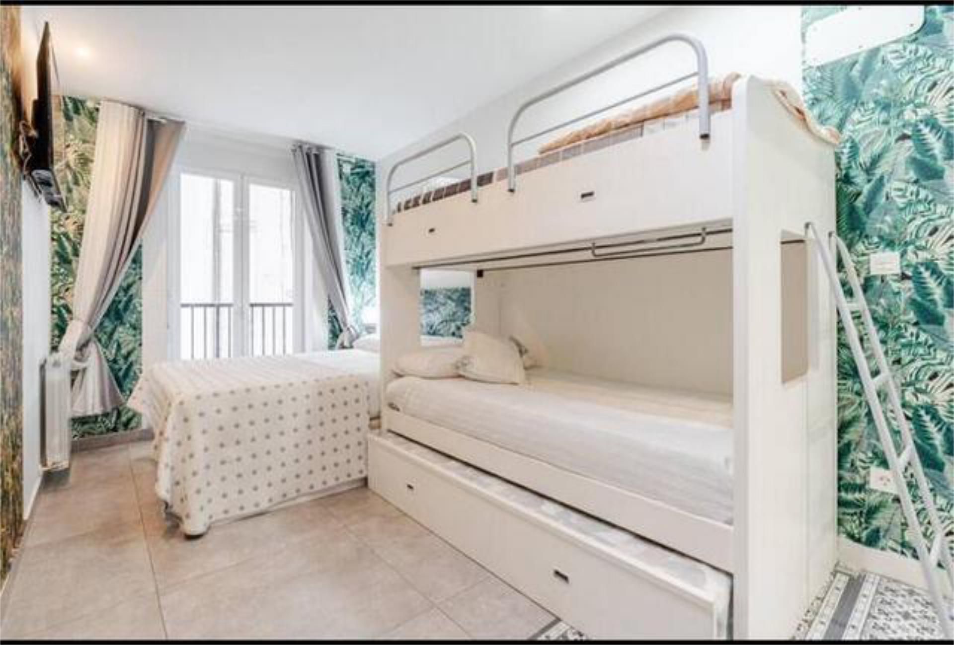 Bedroom of Flat to rent in Donostia - San Sebastián   with Heating, Terrace and Furnished