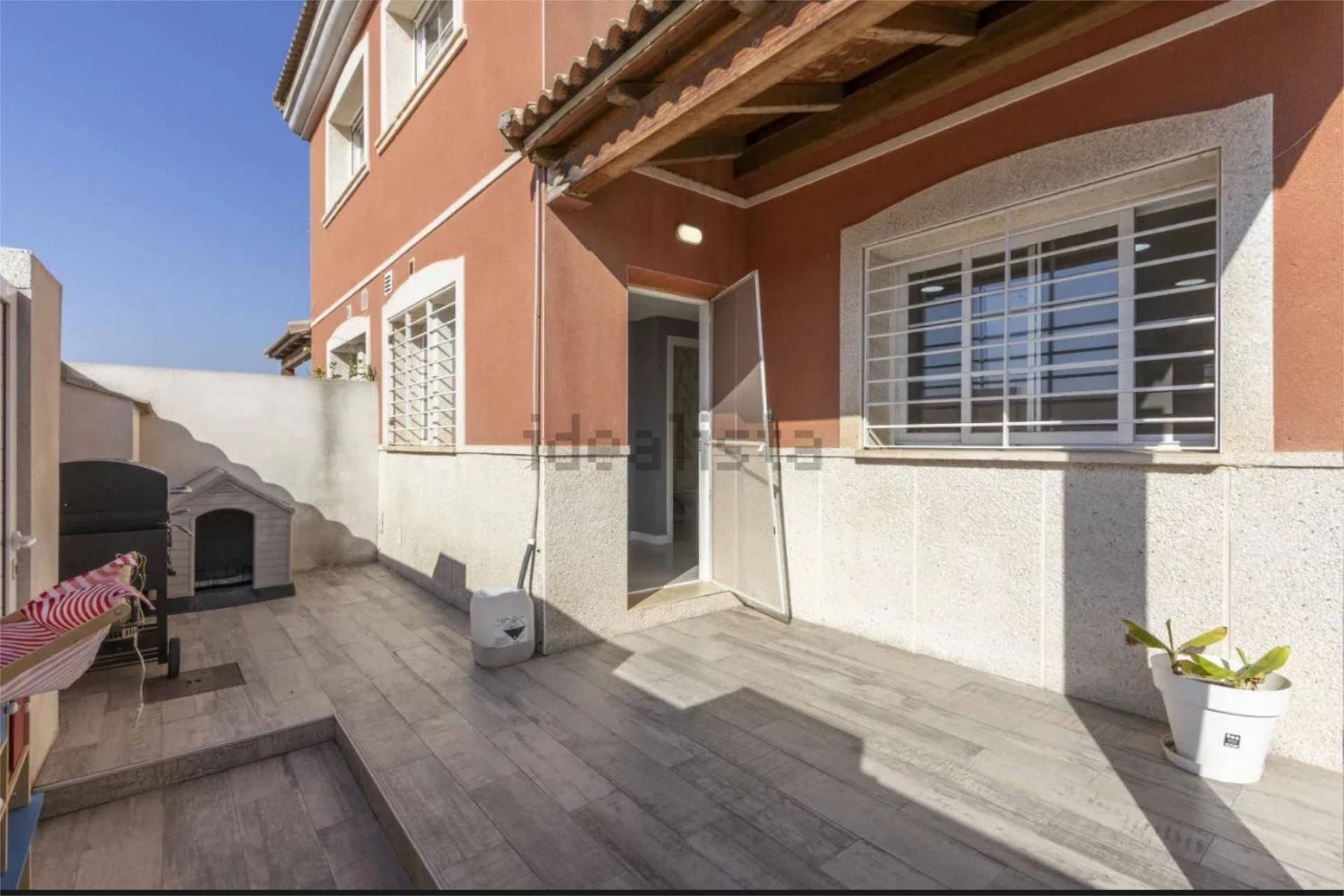 Terrace of House or chalet for sale in La Pobla de Vallbona  with Air Conditioner and Terrace