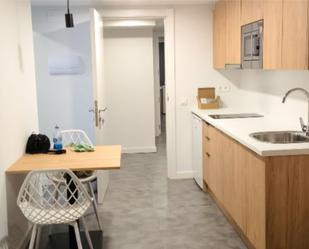 Cuina de Apartament per a compartir en  Lleida Capital amb Aire condicionat, Calefacció i Moblat