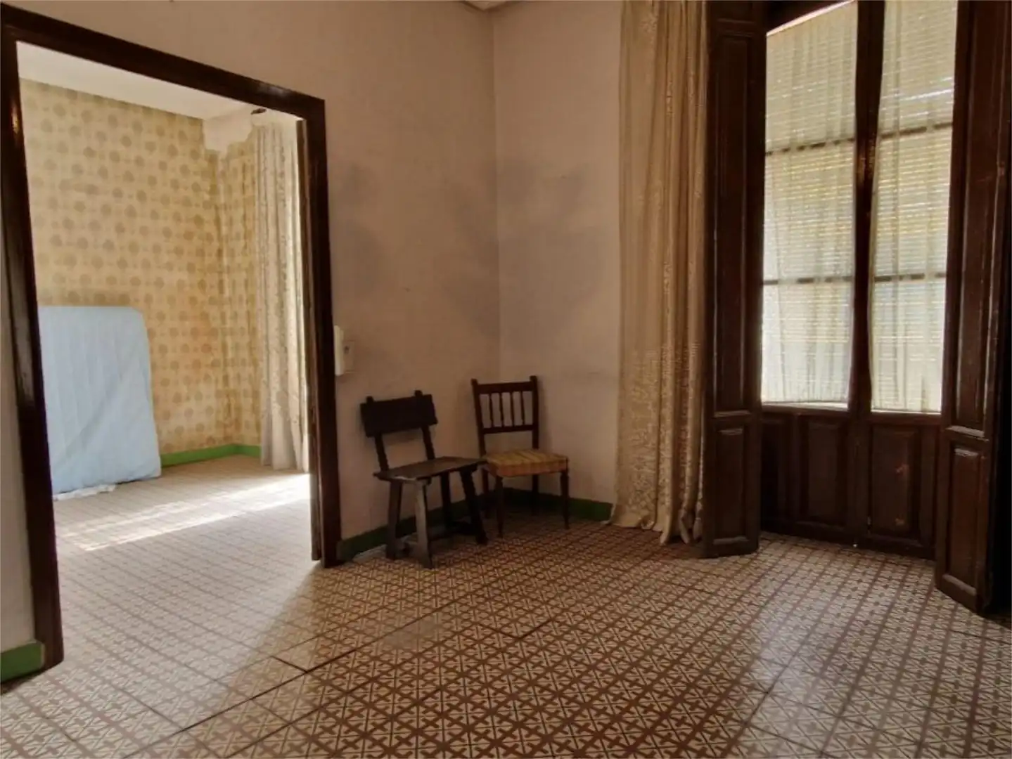 Flat for sale in Calle Real, 12, Barrio Bajo Flat for sale in San Juan de Aznalfarache with Terrace and Balcony