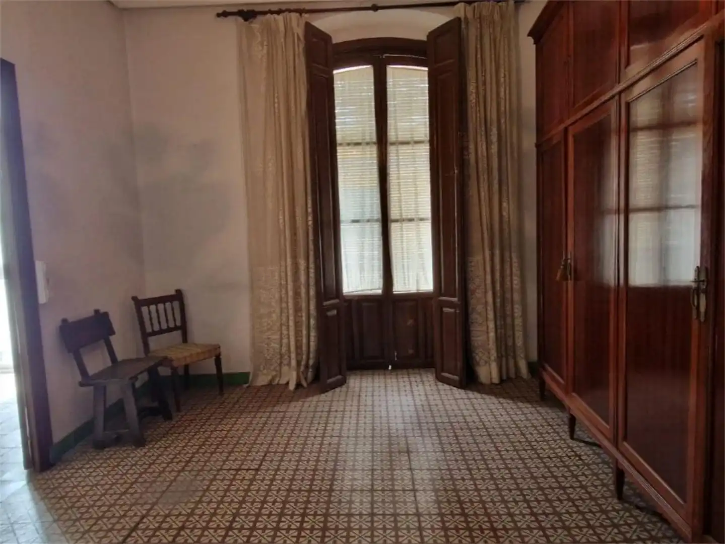 Flat for sale in Calle Real, 12, Barrio Bajo Flat for sale in San Juan de Aznalfarache with Terrace and Balcony