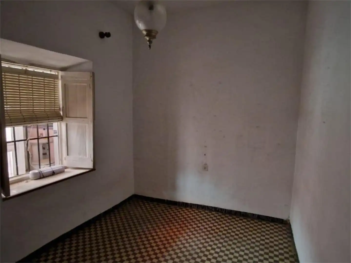 Flat for sale in Calle Real, 12, Barrio Bajo Bedroom of Flat for sale in San Juan de Aznalfarache with Terrace and Balcony