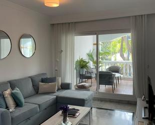Living room of Flat to rent in Marbella  with Air Conditioner, Terrace and Swimming Pool