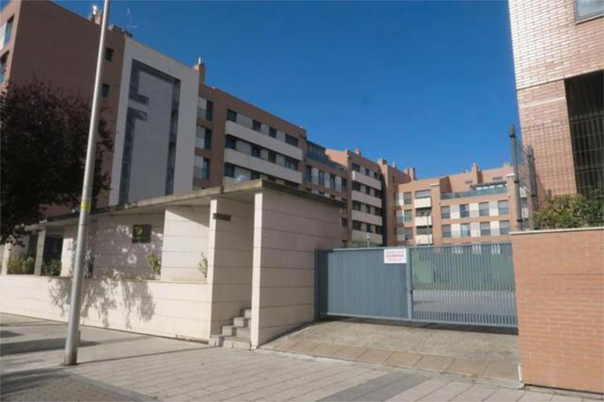 Exterior view of Flat for sale in Valladolid Capital  with Heating, Private garden and Storage room