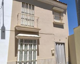 Casa adosada en venda a Calle Uruguay, 6, Arahal