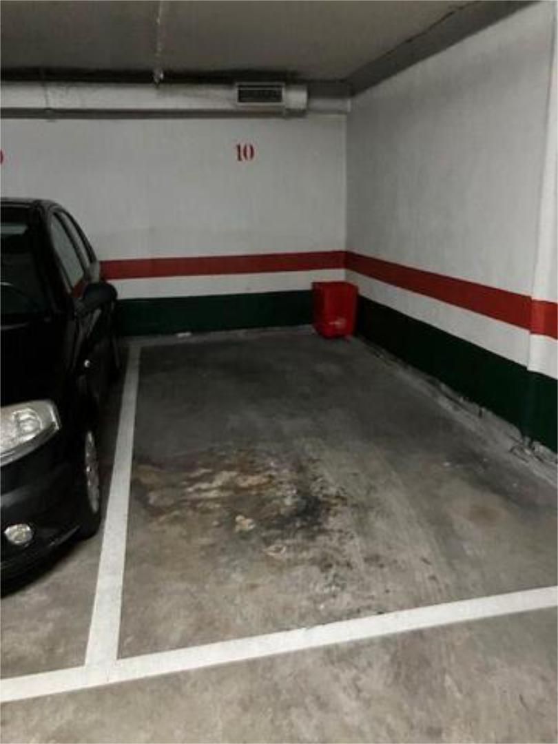 Garage to rent in Bilbao 