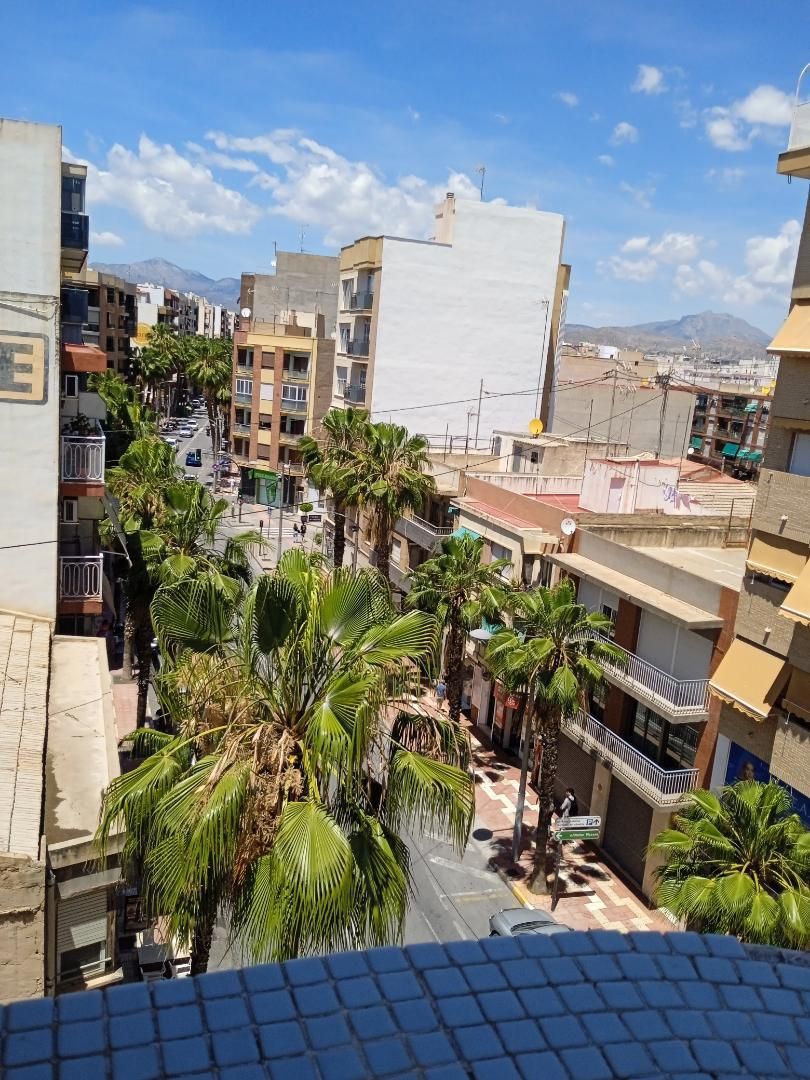 Flat to rent in Carrer Alicante, 24, Centro