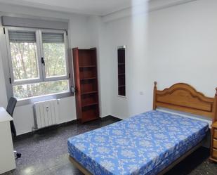 Bedroom of Flat to share in  Albacete Capital  with Heating, Furnished and Oven