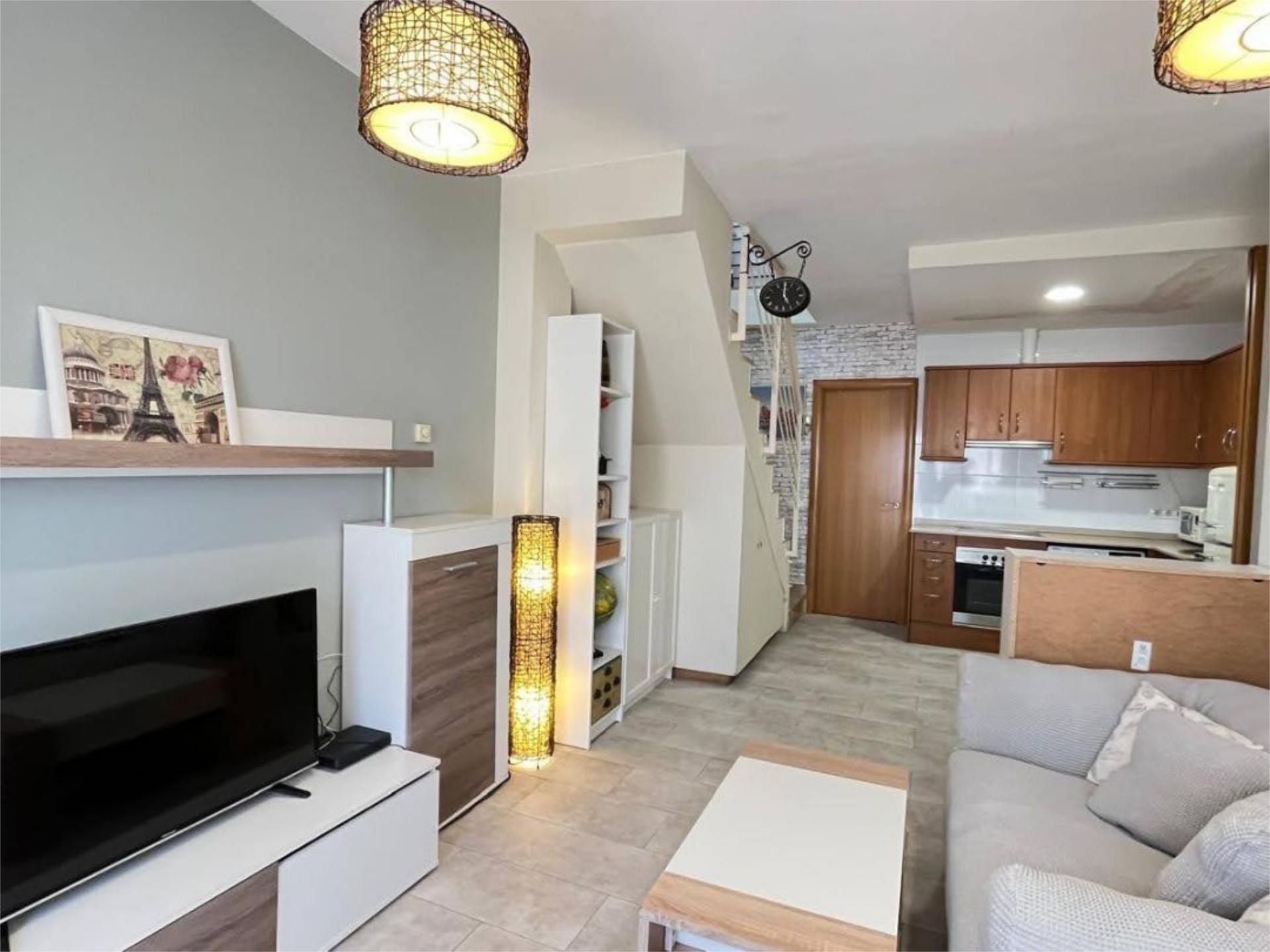 Living room of Duplex for sale in Sant Feliu de Llobregat  with Air Conditioner, Terrace and Balcony